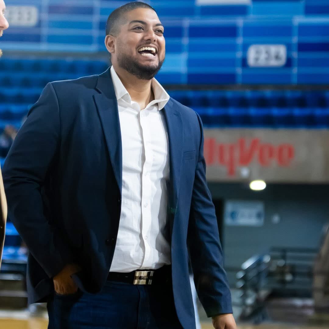 FirstEditionLLC's tweet image. Welcome, Ricky Joghee! Ricky is a dedicated scout with over a decade of experience as a youth mentor and coach, spanning high school programs to grassroots AAU. His military training equips him with the discipline and vision to succeed beyond the game. #NIL #AthleteEmpowerment