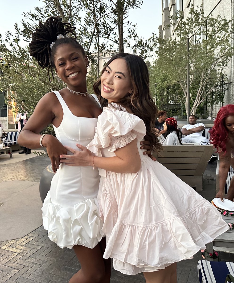 TheKimmyKimm's tweet photo. 💗🌸🌺🎀🎟️ Give me more @iamSarahLace @mayafarrellreal @HazelGraceFans @InMelaninXXX @urbanXawards ✨ https://t.co/b2uhZhRgS6