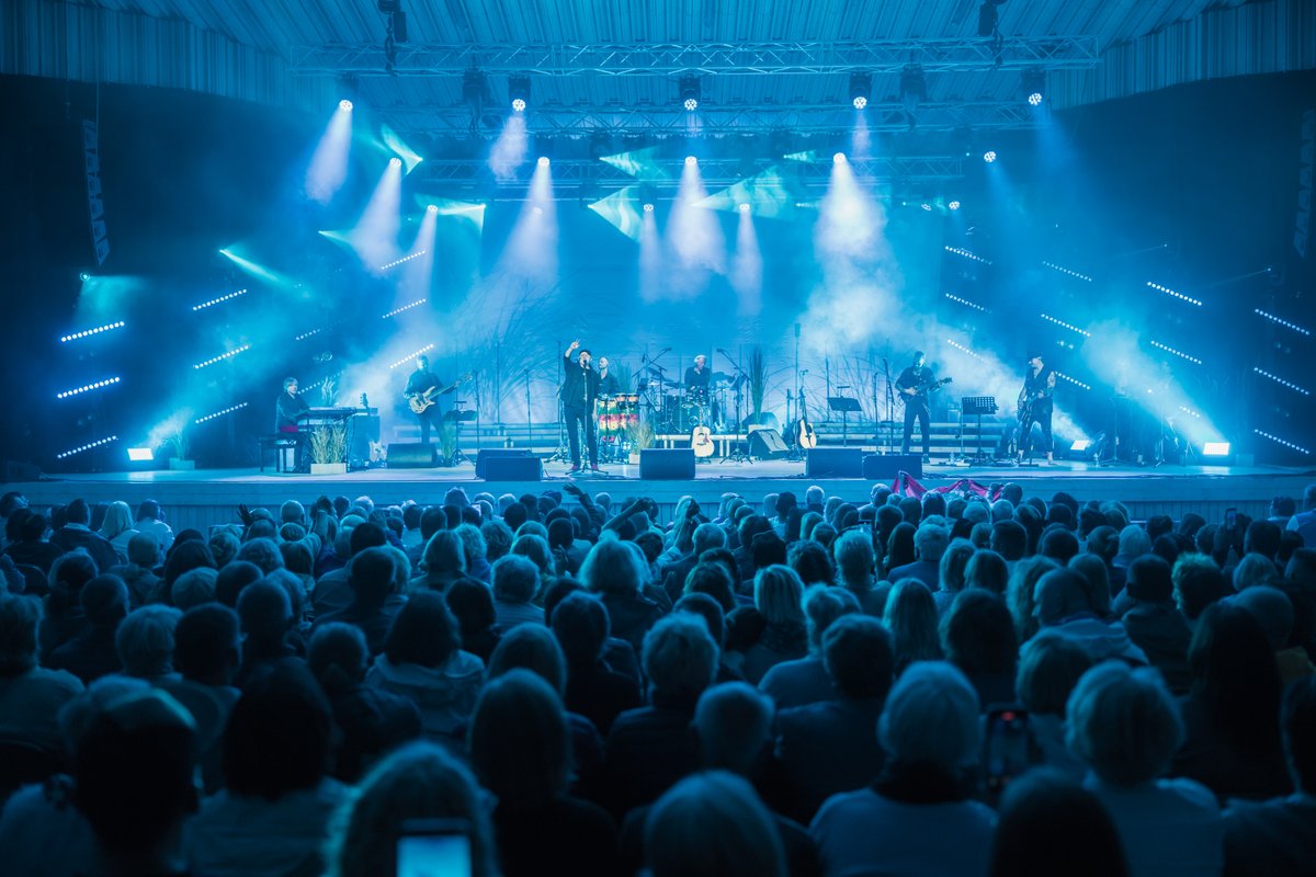 liepajalv's tweet photo. 🎼Liepājas 400. jubilejas noskaņās izskanējuši koncerti "Tavā un manējā Liepājā".🎼

Vairāk: https://t.co/5nr8b6TlQv https://t.co/KBBpMMJ4b1