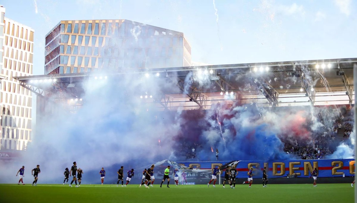 Ikaros Oslo 15 år! Tifoen i første omgang.