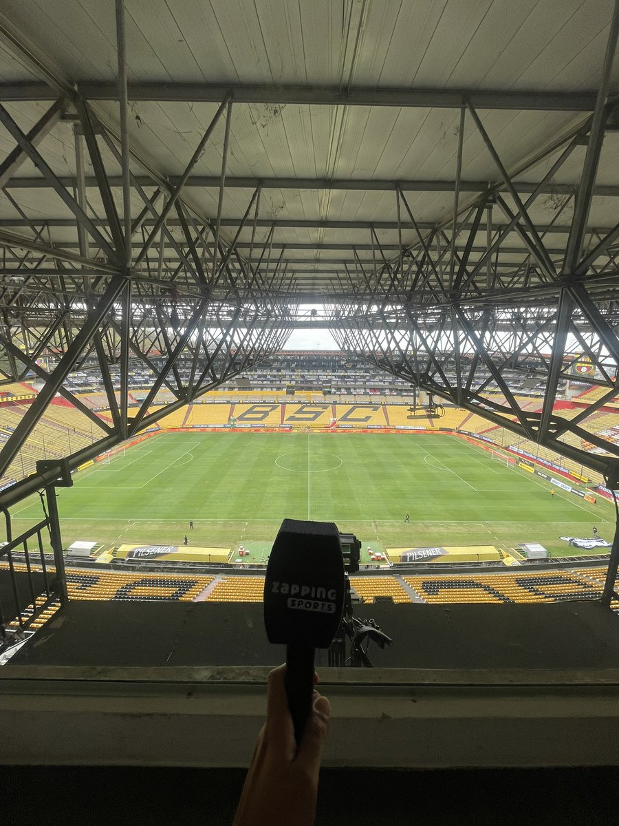 Benny Lanata Flores (@bennylanata) on Twitter photo ¡Ya estamos en el Monumental!
Junto a <a href="/Rarosemena11/">Rogelio Arosemena ⚽️</a> <a href="/fmolestinae/">PANCHO MOLESTINA</a> <a href="/FannyGonzalezV/">Fanny González</a> estaremos llevándoles las incidencias del partido <a href="/BarcelonaSC/">BARCELONA S.C.</a> vs <a href="/Macara_Oficial/">Club Dep. Macará</a> por la pantalla de <a href="/zapping_ecu/">Zapping Ecuador</a> 🔥⚽️
Previa: 17:00 (canal 16)
Previa : 17:30 (canal 11)
Partido: 18:00 (canal 11) ¡Ya estamos en el Monumental!
Junto a <a href="/Rarosemena11/">Rogelio Arosemena ⚽️</a> <a href="/fmolestinae/">PANCHO MOLESTINA</a> <a href="/FannyGonzalezV/">Fanny González</a> estaremos llevándoles las incidencias del partido <a href="/BarcelonaSC/">BARCELONA S.C.</a> vs <a href="/Macara_Oficial/">Club Dep. Macará</a> por la pantalla de <a href="/zapping_ecu/">Zapping Ecuador</a> 🔥⚽️
Previa: 17:00 (canal 16)
Previa : 17:30 (canal 11)
Partido: 18:00 (canal 11)