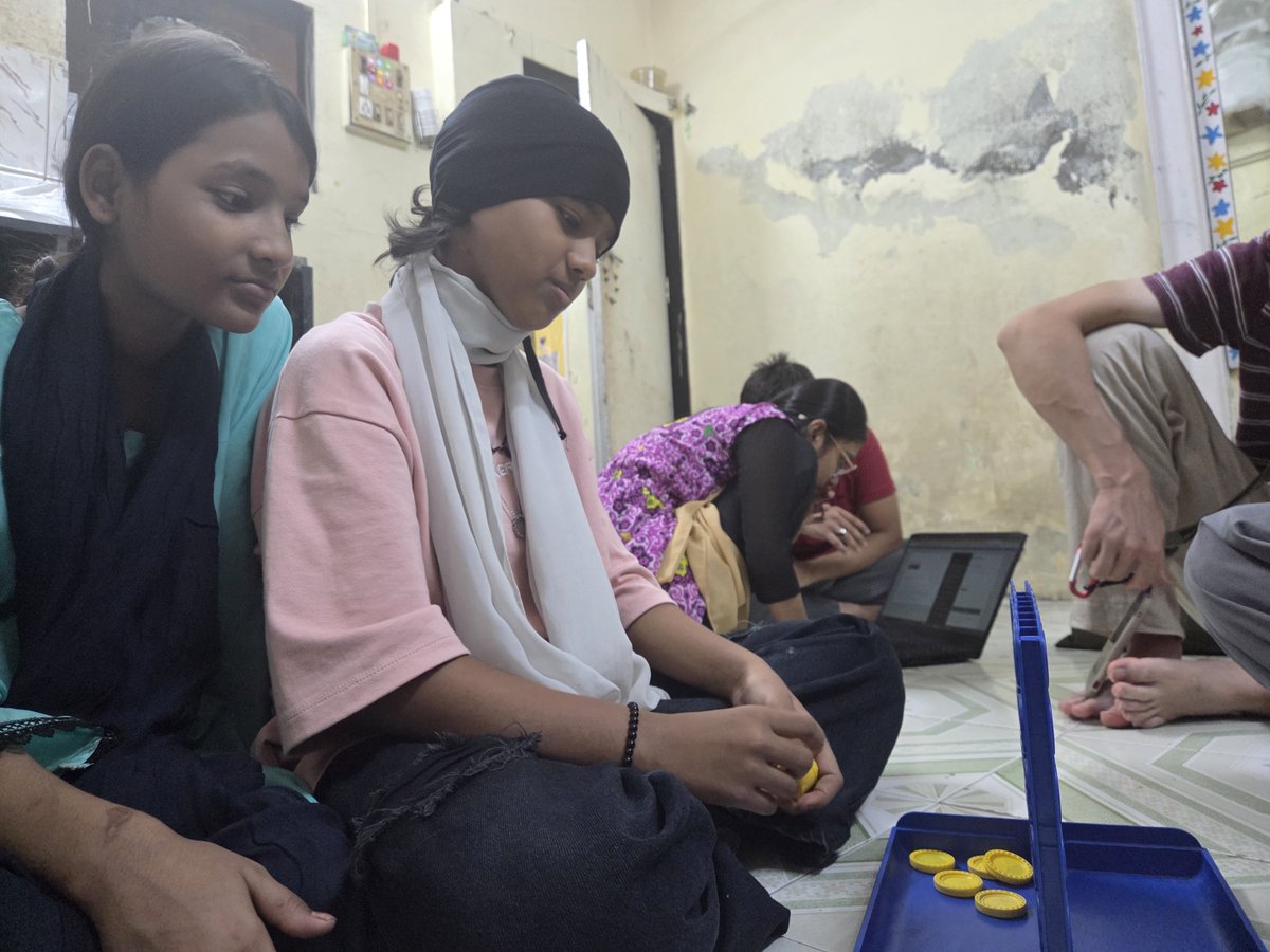 gullyclasses's tweet image. 1/3:
Sundays at Gully Classes Foundation = learning + fun! 📚✨
Our students not only study daily life skills but also enjoy games that build teamwork &amp;amp; laughter. 🎲💡

#LearningWithFun #GullyClassesFoundation 
#Gcf4education #GullyClasses #Mumbai