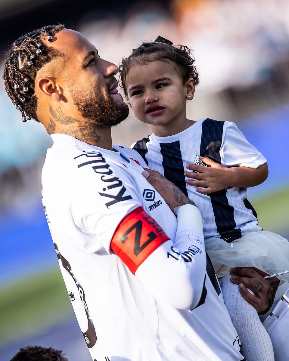 ela admirando o papai 🫶🏼