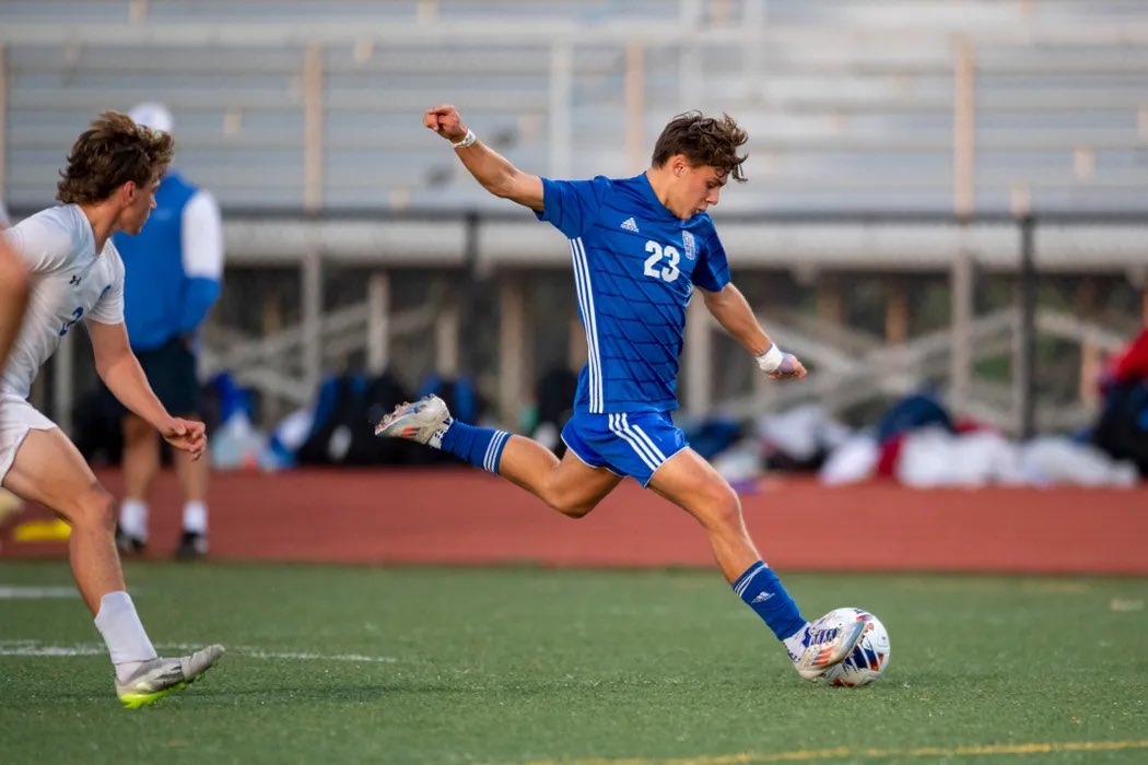 kylesokeland's tweet photo. The high school soccer season started this weekend - up first is boys players to watch. Here are 60 names across SW Indiana this fall:
https://t.co/5PkyPAkKdi https://t.co/h8EYY6l4t9