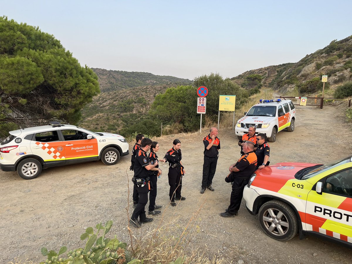 AV PROTECCIÓ CIVIL ELPORTDELASELVA (@avpcportselva) on Twitter photo Agraiment sincer a:
👮♀️ <a href="/pcivilmontmelo/">pcivilmontmelo</a>
👮♀️ <a href="/pcivilarbucies/">Protecció Civil d'Arbúcies</a>
👮♀️ AVPC LES PLANES D’HOSTOLES
Per haver-nos donat suport en els controls d’accessos al Parc Natural del Cap de Creus.
Juntament amb ADF224 Cap de Creus Serra de Rodes Agraiment sincer a:
👮♀️ <a href="/pcivilmontmelo/">pcivilmontmelo</a>
👮♀️ <a href="/pcivilarbucies/">Protecció Civil d'Arbúcies</a>
👮♀️ AVPC LES PLANES D’HOSTOLES
Per haver-nos donat suport en els controls d’accessos al Parc Natural del Cap de Creus.
Juntament amb ADF224 Cap de Creus Serra de Rodes