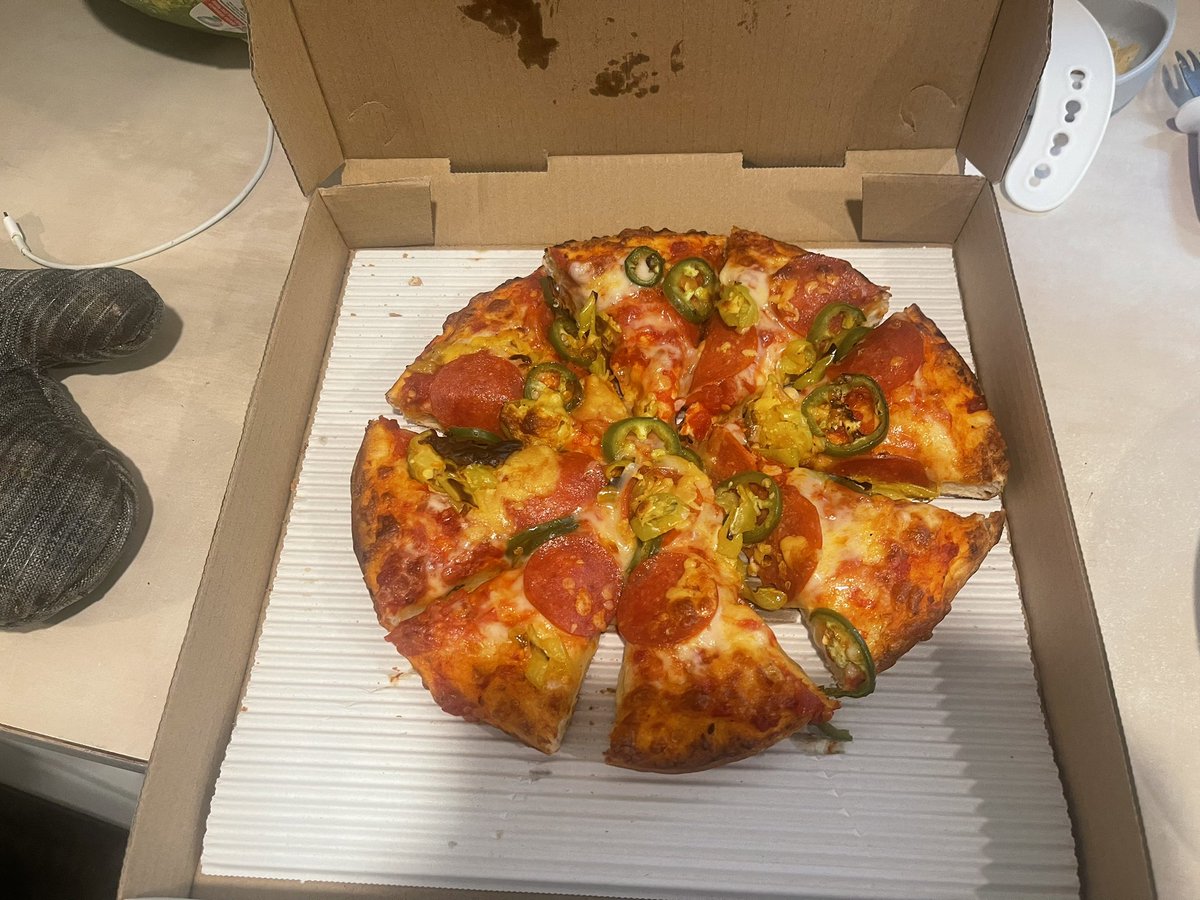 uwshall's tweet photo. @SnoCasino the new hotel and amenities are amazing. Charging $19 for this mini pizza and the increase in food prices in general is not. https://t.co/Po05jQHFEh