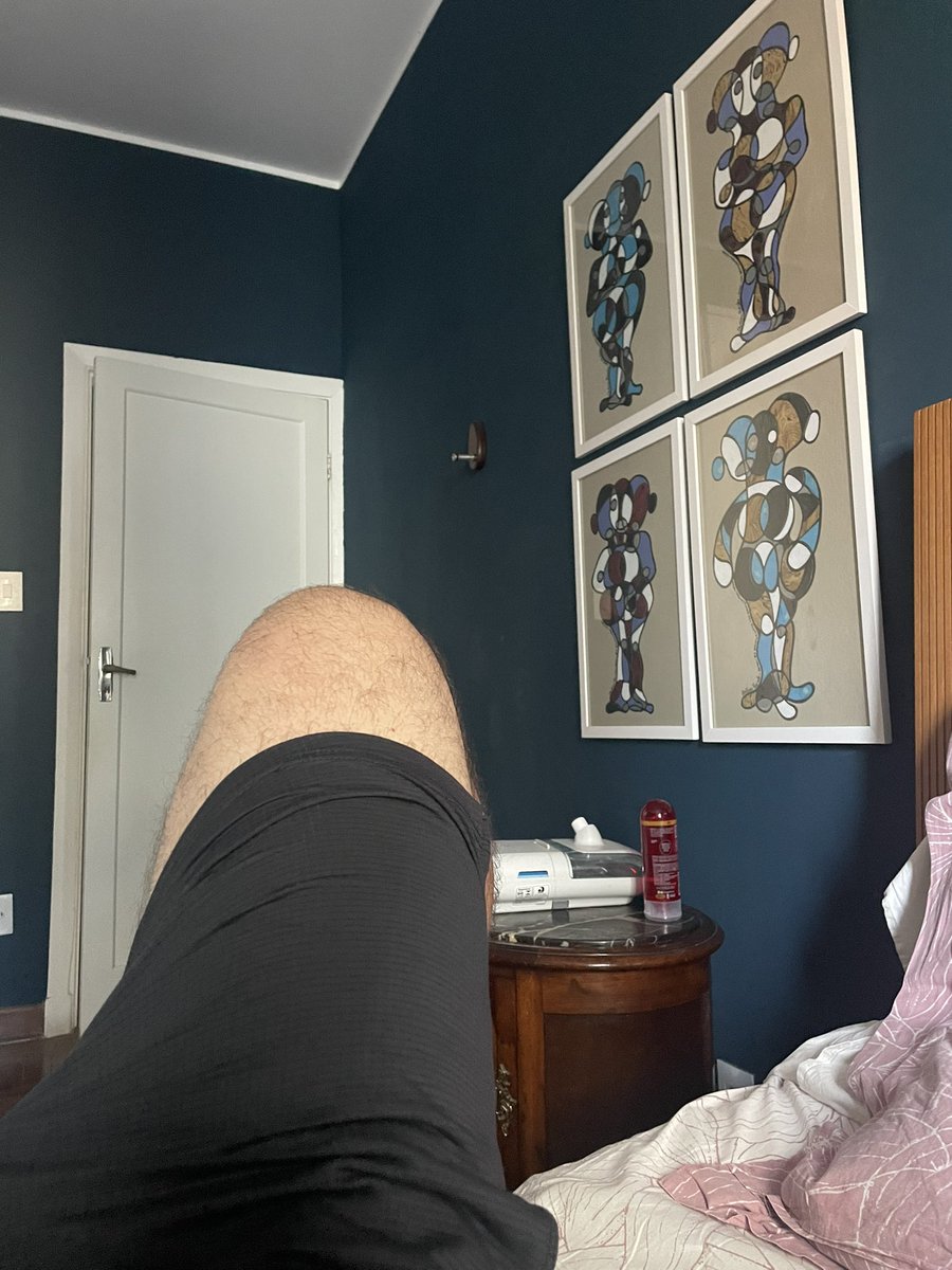 juninhobear's tweet photo. Na casa onde tudo acontece, onde o anfitrião é safado, e o namorado não sabe. Ainda é desconhecido. https://t.co/sVhcKxmr4a