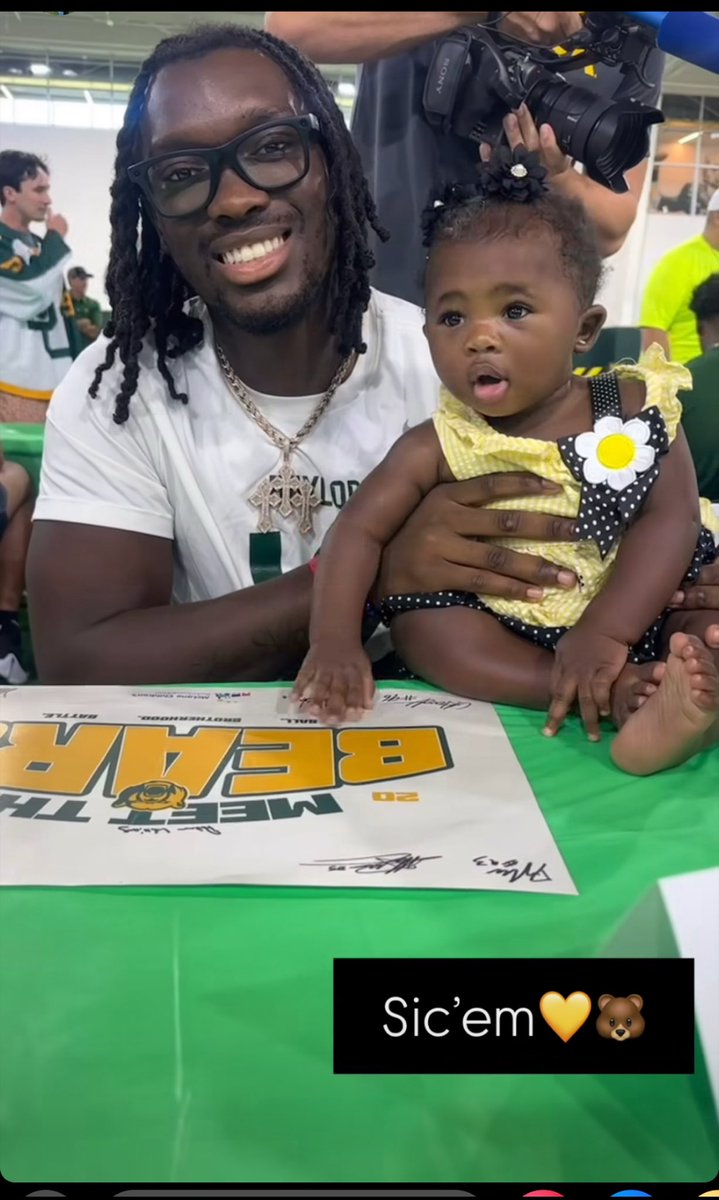 Father and daughter love.