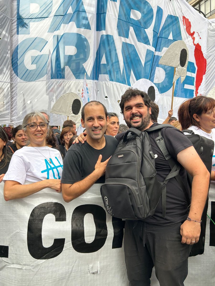 CarusoLean's tweet image. Un verdadero orgullo que @ItaiHagman encabece la lista de diputados en CABA. Siempre acompañando y defendiendo a los excluidos por este modelo cruel y deshumanizante. Fuerza Itai, a seguir dando la pelea en el congreso y en la calle.
(Foto del último 24M)