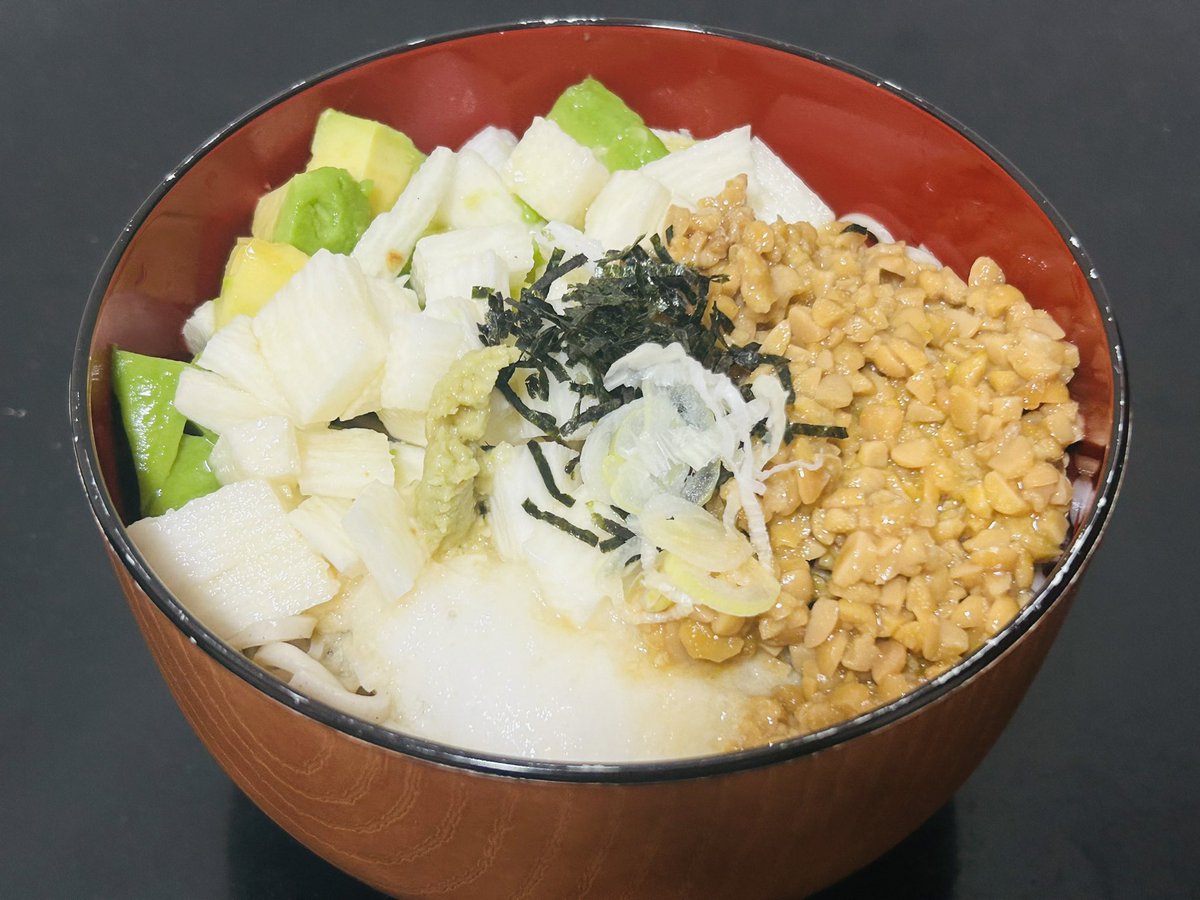 おはようございます∠(　˙-˙ )／✨

寝落ちして気づいたら朝でした☀✨
今日はこのまま頑張ります(ง •̀_•́)ง🔥

胃腸が疲れ気味なので、優しい「ねばとろ蕎麦」をじゅるり(*´﹃`*)✨💕

夜まで乗り切ります(´つヮ⊂)ｳｵｫｫｗｗｗｗ🌃✨