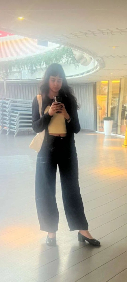 this trip will keep all Courtney's stans fed