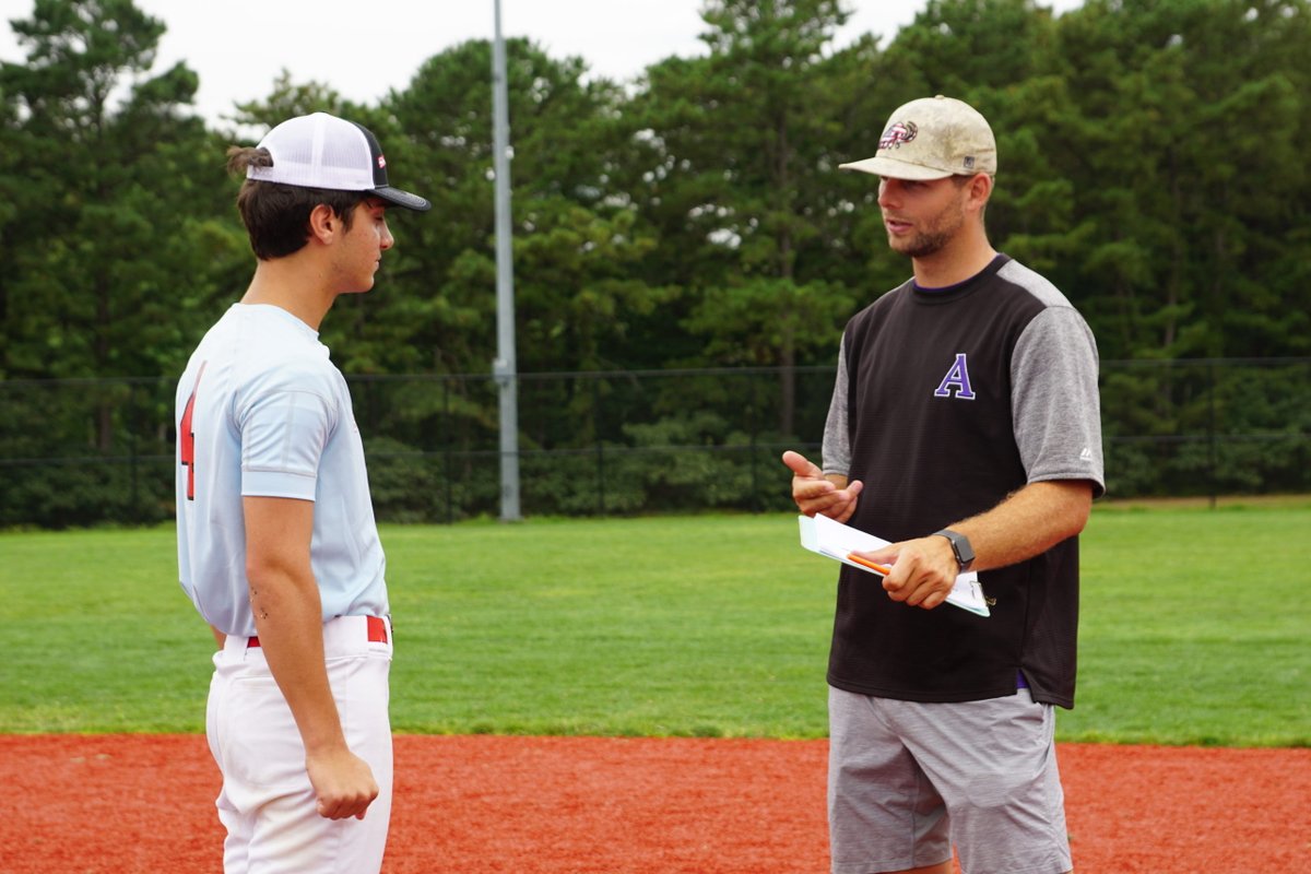 🚨 High school players + parents 🚨
Want to take the mystery out of the recruiting process? Let’s talk:
✅ Best Practices
❌ Mistakes to Avoid
🎪 Camp Selection
📊 Scouting Benchmarks
⚡️ Maximizing Your Recruiting

A quick thread you don’t want to miss ⬇️

BOOKMARK FOR LATER 🧵