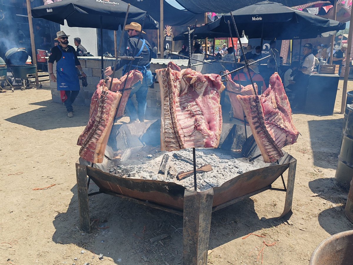 nandoreyes's tweet image. Por comida no paramos
#GrillMaster