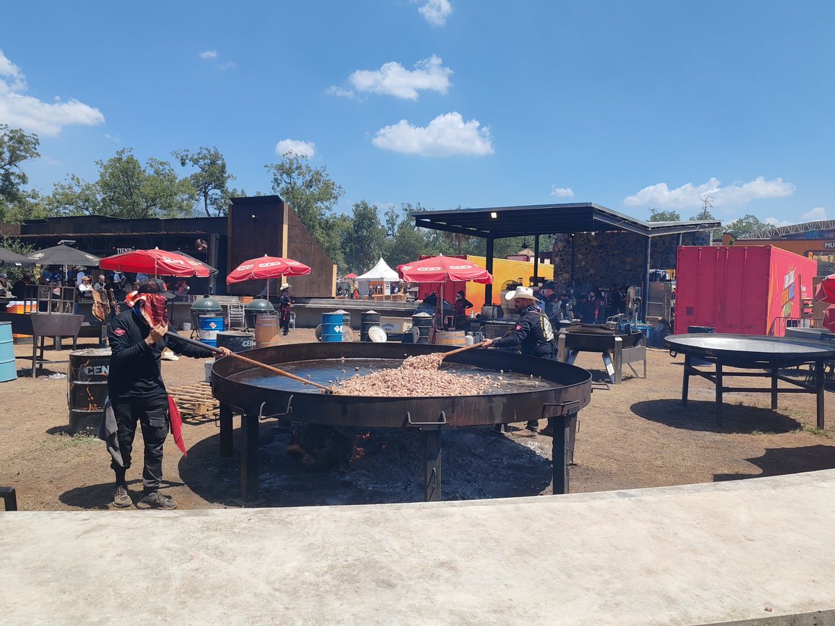 nandoreyes's tweet image. Por comida no paramos
#GrillMaster
