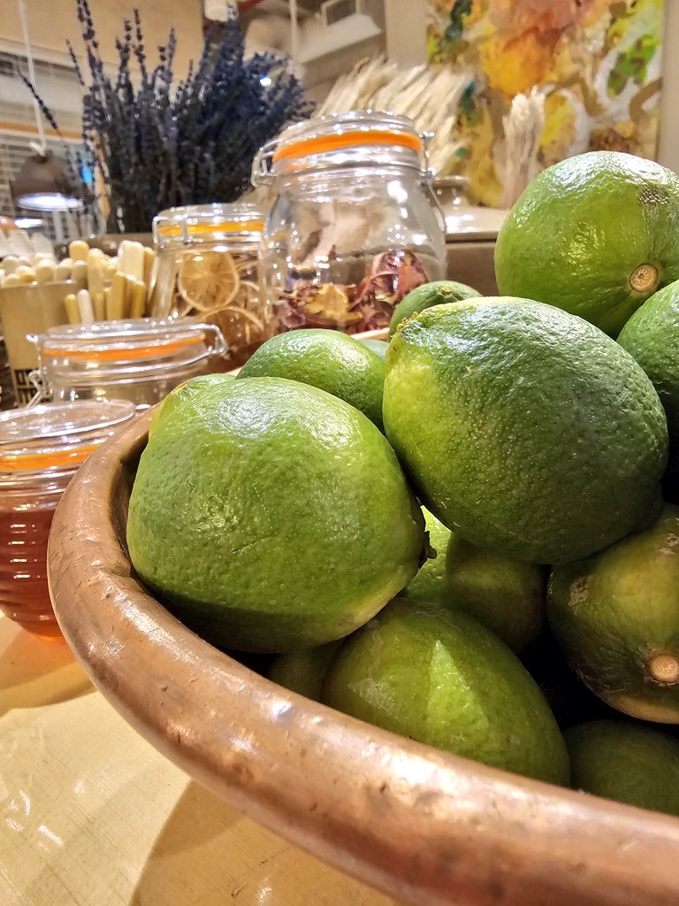 ألوان زاهية ... نكهة ما تتكرر 
هذا هو #اللومي_الحساوي.. سر من أسرار الأحساء 

#الاحساء_لا_تتثاءب