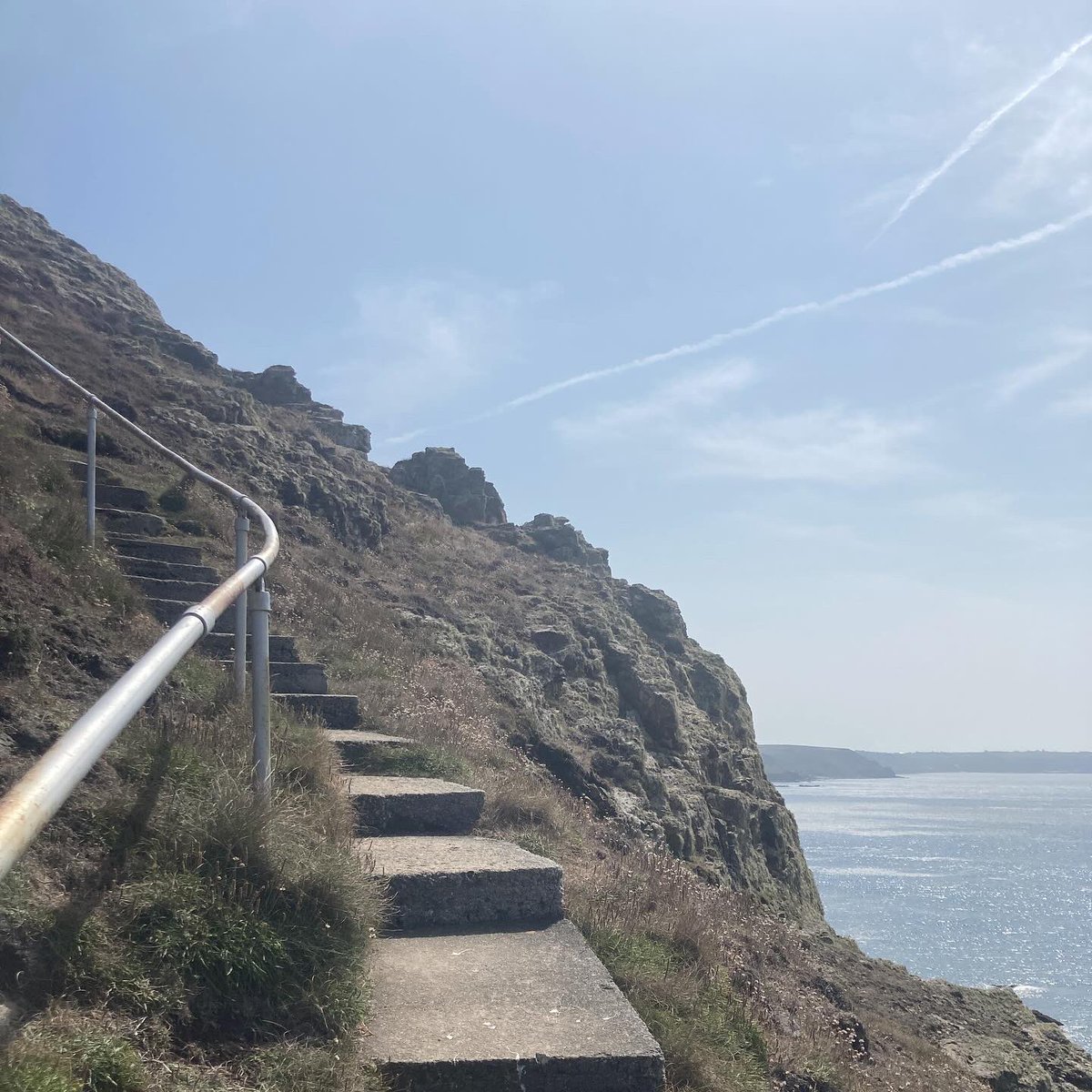 Vertigo time! Grip rail, close eyes and lightly panic. #cornwall #mountaineering