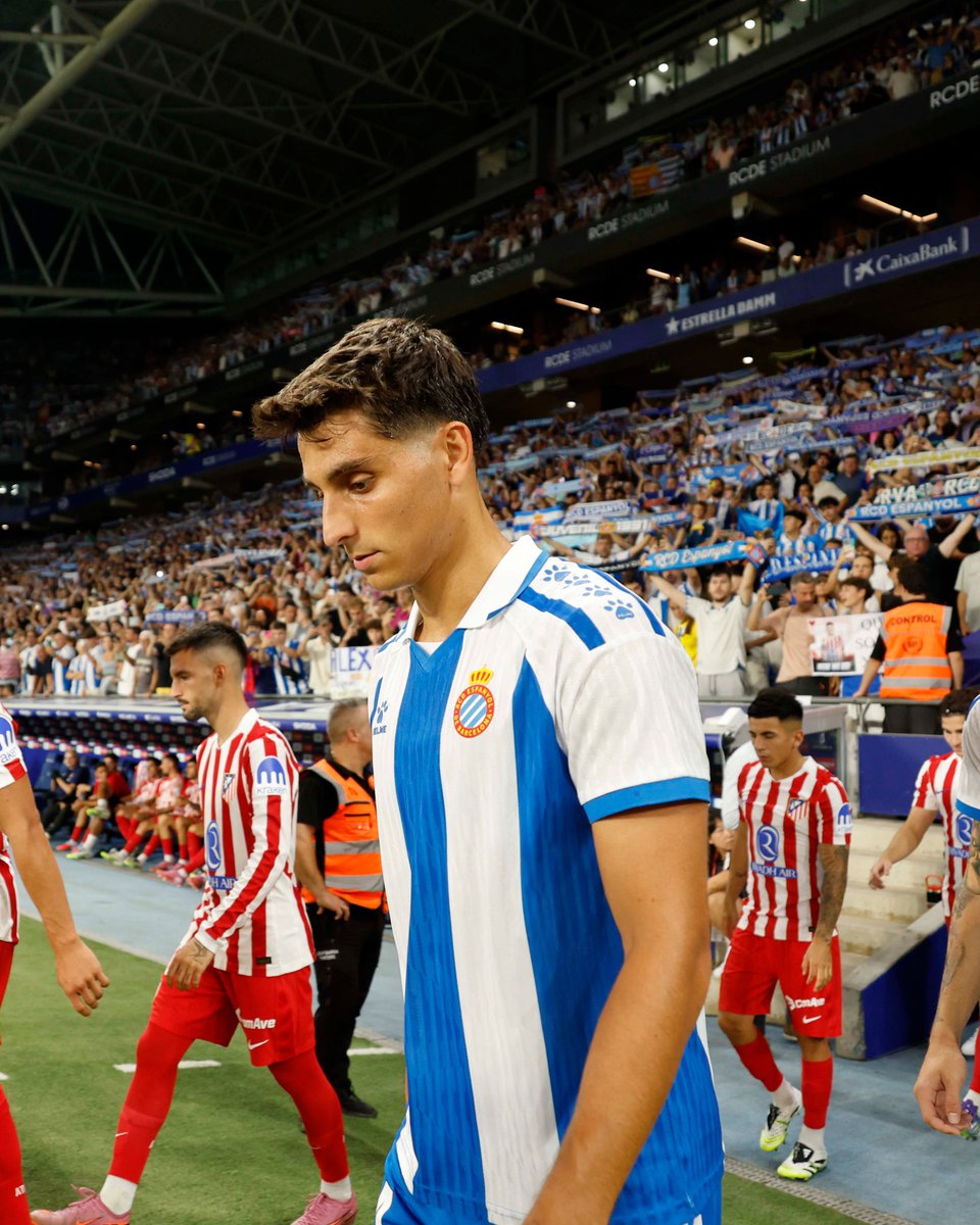 Radioestadio (@radioestadio) on Twitter photo ⏰ Espanyol 0-1 Atleti
🎙️ <a href="/AnderSkeleton/">Ander Mirambell OLY</a>: "Muy buenos primeros veinte minutos del <a href="/RCDEspanyol/">RCD Espanyol de Barcelona</a>, pero le ha faltado rematar esas jugadas. Hoy han presionado muy arriba y esa falta dubitativa de Cabrera ha permitido al <a href="/Atleti/">Atlético de Madrid</a> adelantarse".
⬇️ Escucha el #AthleticSevilla en ⏰ Espanyol 0-1 Atleti
🎙️ <a href="/AnderSkeleton/">Ander Mirambell OLY</a>: "Muy buenos primeros veinte minutos del <a href="/RCDEspanyol/">RCD Espanyol de Barcelona</a>, pero le ha faltado rematar esas jugadas. Hoy han presionado muy arriba y esa falta dubitativa de Cabrera ha permitido al <a href="/Atleti/">Atlético de Madrid</a> adelantarse".
⬇️ Escucha el #AthleticSevilla en