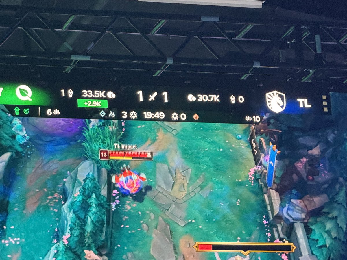 I love thrilling, action-packed league of legends match 🫩