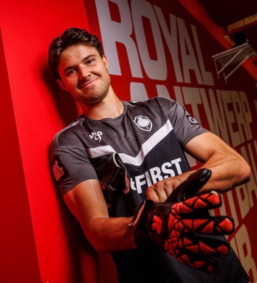 🚨 Senne Lammens could be a possibility if Manchester United decides to invest on a goalkeeper. He is the ONE they like. #MUFC [<a href="/FabrizioRomano/">Fabrizio Romano</a>]