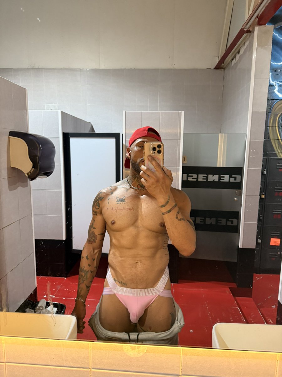 De rosaaaaa..!!! 
Sígueme en insta y Telegram ..!! 

instagram.com/luis_flosan?ig…