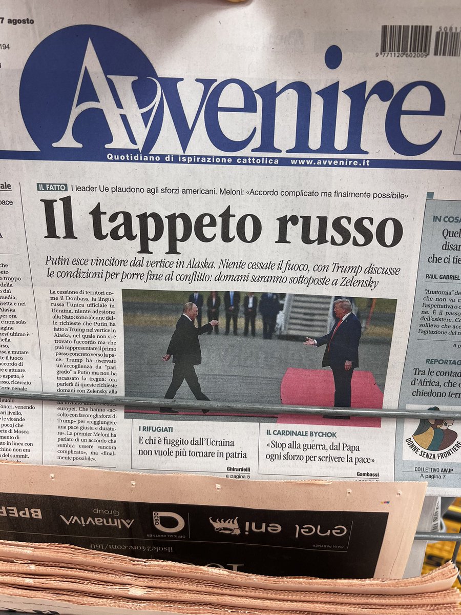 novamob's tweet photo. Applausi al titolista #AlaskaLeaks #Avvenire #Summit #Trump #Putin #redcarpet https://t.co/ogniVLzHh3