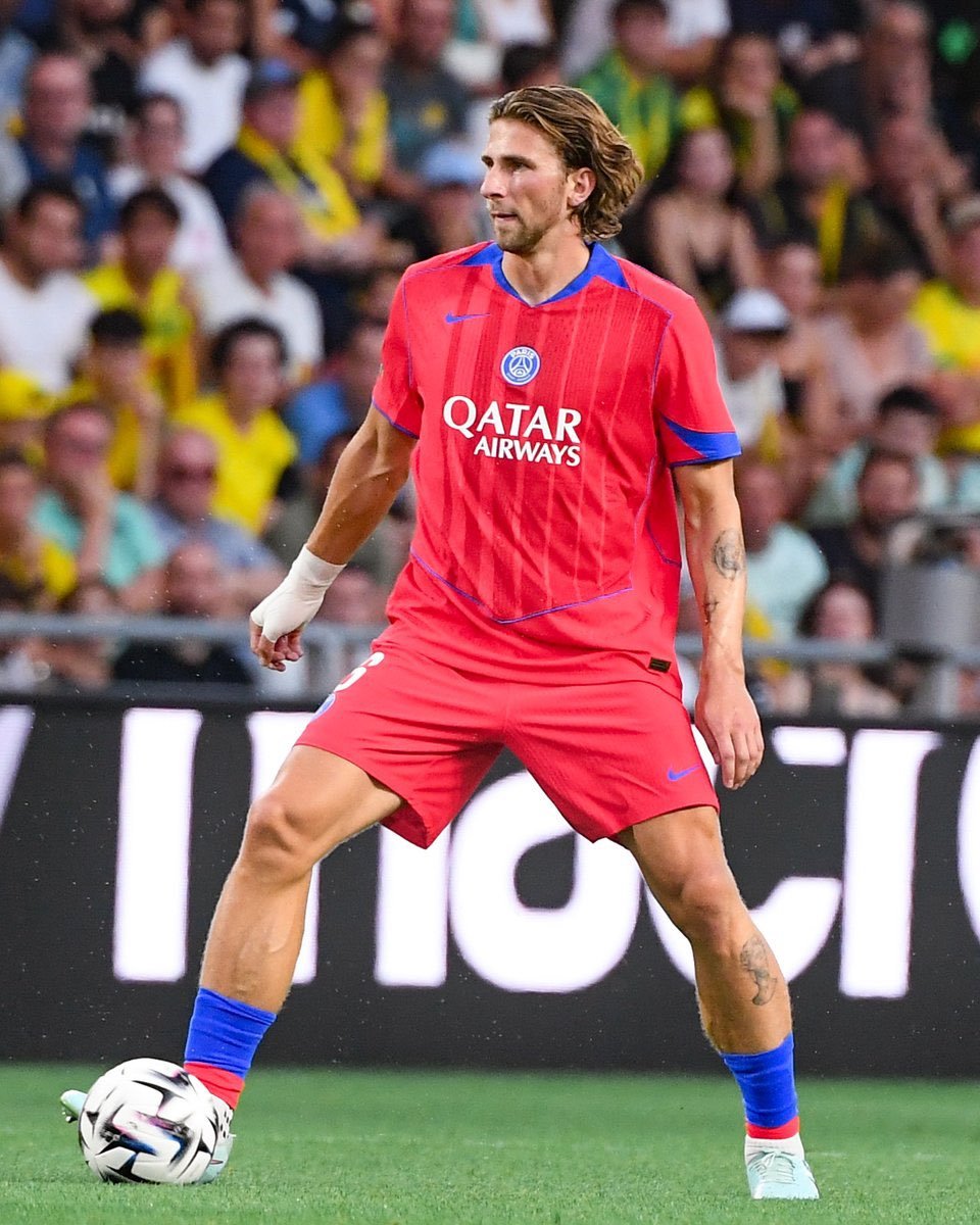 Un mot sur sa première ?