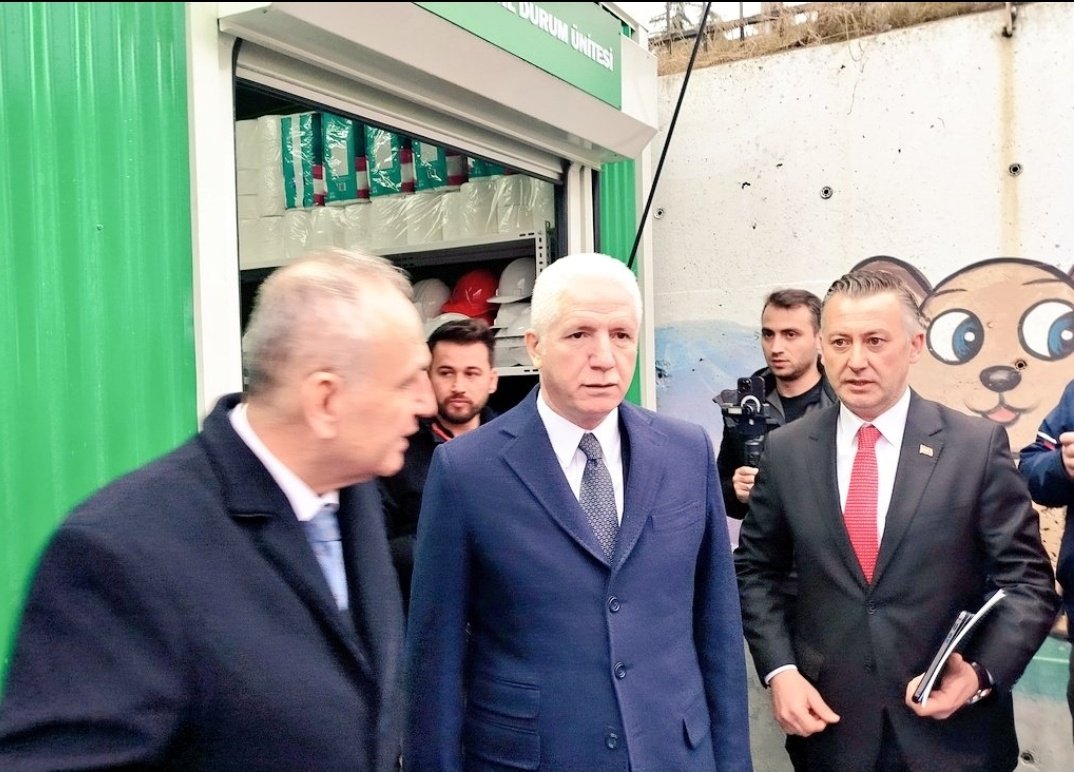 TcAytekinGuler's tweet photo. 17 Ağustos felaketinden tam 26 yıl geçti...

O günden günümüze kadar geliştirdiğimiz teknolojiler doğrultusunda afetlere daha hazır olduğumuzun farkındayız.

Kalbimizde millet ve memleket var,
İşte bu aşkla; #50YıldırÜretiyoruz 🇹🇷

Rahmet ve saygıyla...
#17Ağustos #Deprem #Gölcük https://t.co/jinV0e6YmC
