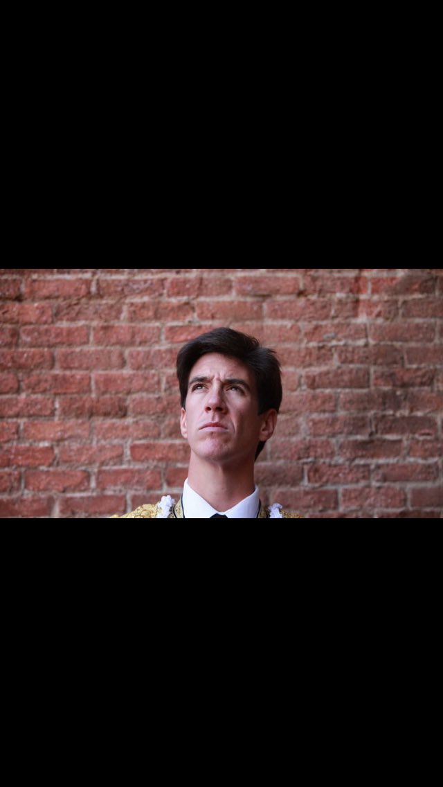 Quien le dijo a este que es torero? Mejor que se retire ya.