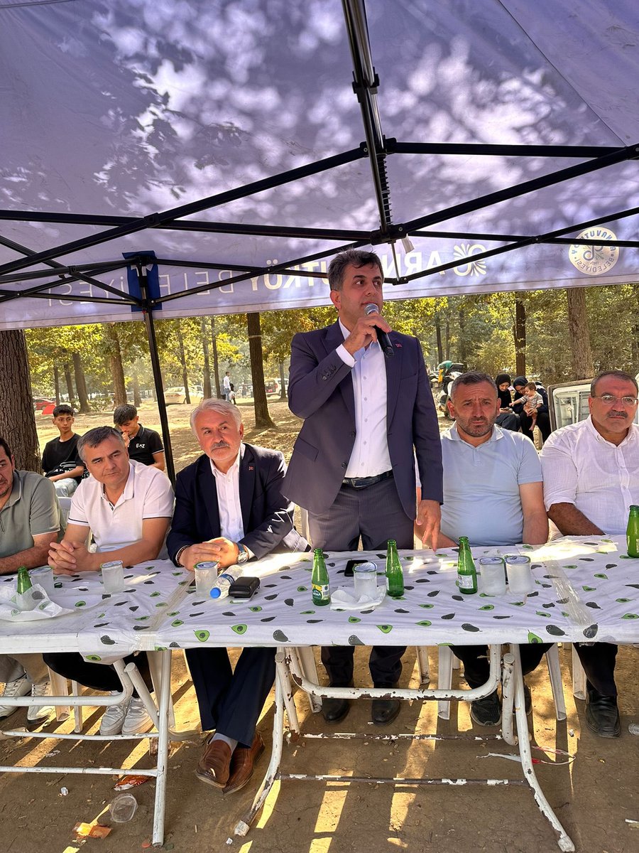 Aşağı alınca köyümüzün piknik merasiminde hemşehrilerimizle bir araya geldik.

 Nazik misafirperverlikleri için teşekkür ederim.