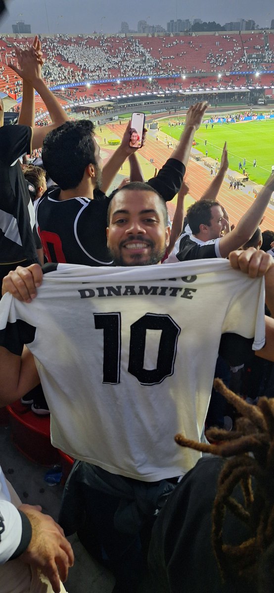 Dia de cria
Dia do cria 10 couto
Com a camisa do maior 10 da história do brasileirão