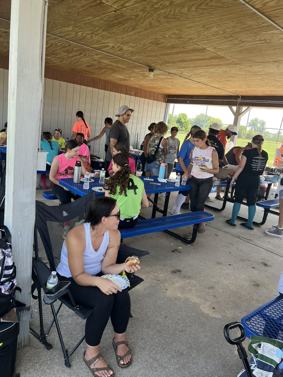 2011MWS's tweet photo. Midwest Sluggers Scrimmage/Picnic 

Good start to your 2025-2026 season https://t.co/blBYcwN2H3