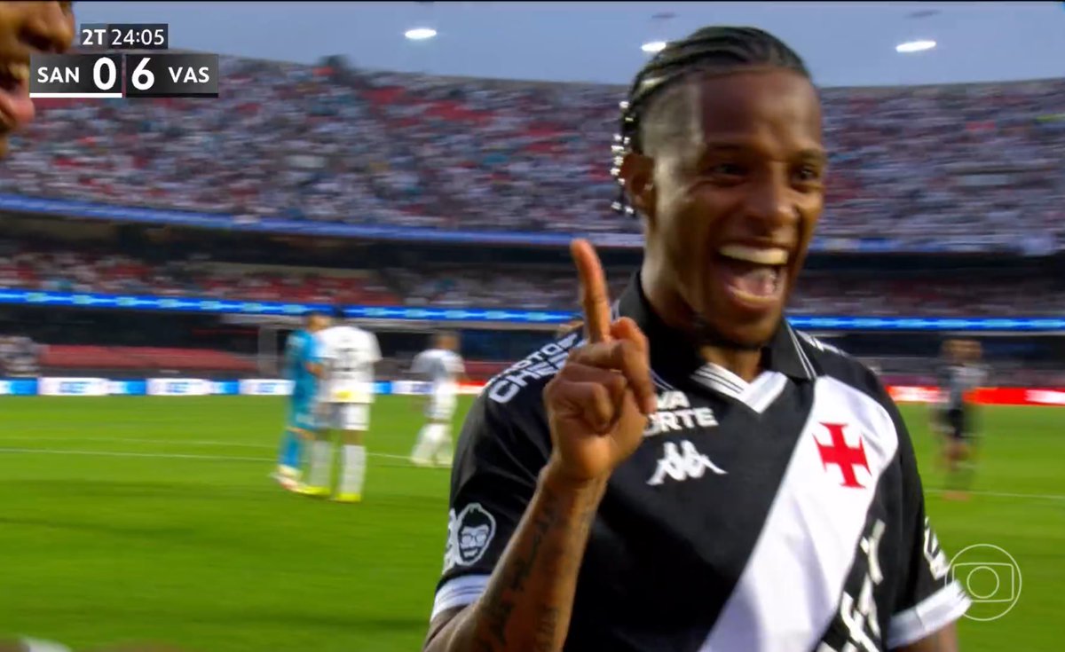 CLUB DE REGATAS VASCO DA GAMA:

inventou o negro 
lutou contra o nazismo 
fez o Neymar chorar