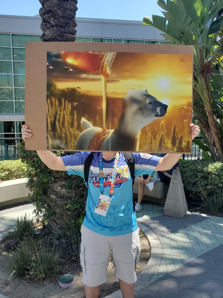 glazing the goat <a href="/PqlarBear/">Gio</a> 
shoutout to cvs