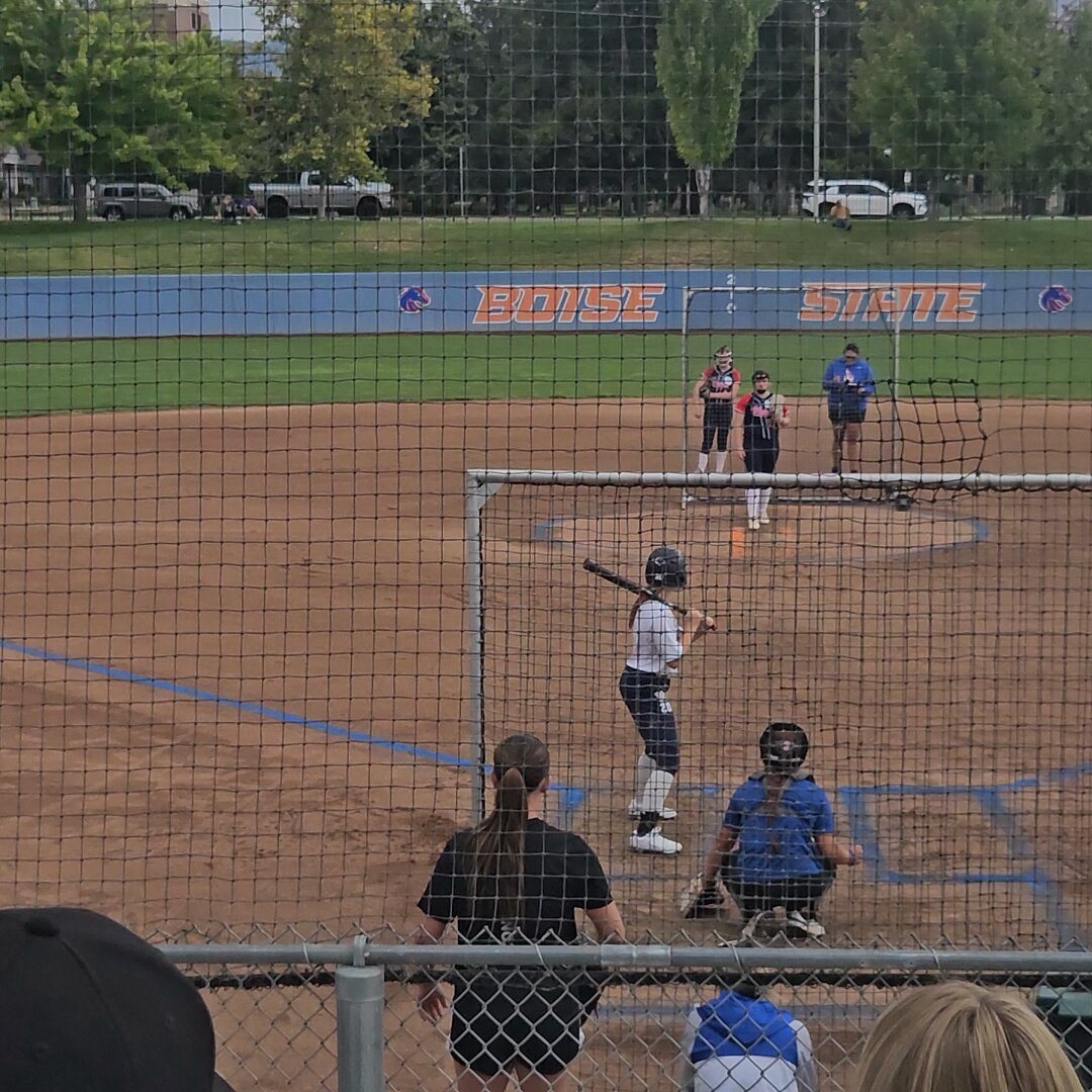 Had a great time this weekend at Boise State Camp! I learned a lot and really enjoyed getting to know the coaching staff! Thank you <a href="/JustinShults33/">Justin Shults</a>, <a href="/CoachMLo/">Mariah Lopez</a>, <a href="/terramcgowan11/">terra mcgowan</a>, and the rest of the staff and players for putting on a great camp! #GoBroncos <a href="/LM_Munoz_Asia/">Lady Magic Munoz- Asia</a>