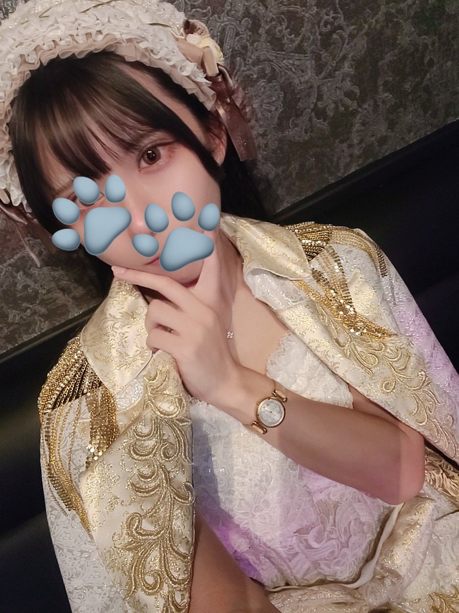 みんなおはよー！！！ 

今日は20時からいるよ！

休みの人も仕事の人も
いい日になりますように🍀
気をつけていってらっしゃーい🙌