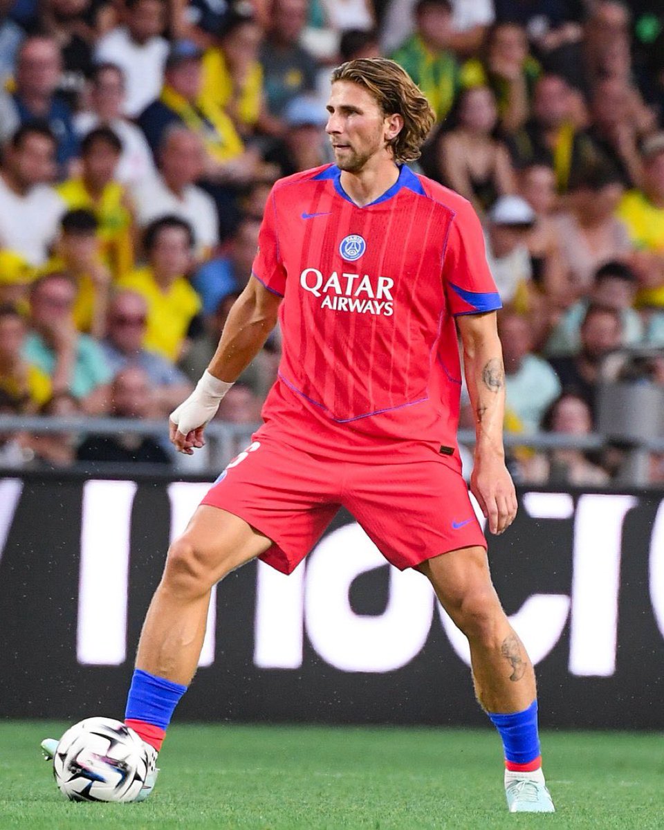 First game, first clean sheet.🇺🇦🧱🔴🔵