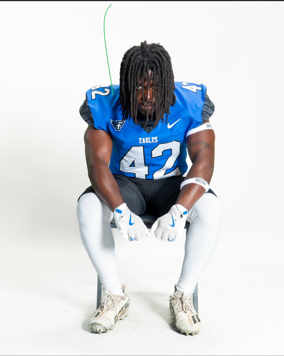 🗣Humble me accepting my role as a linebacker 💥 LET'S GET IT REYNOLDS JR. #42 🦅