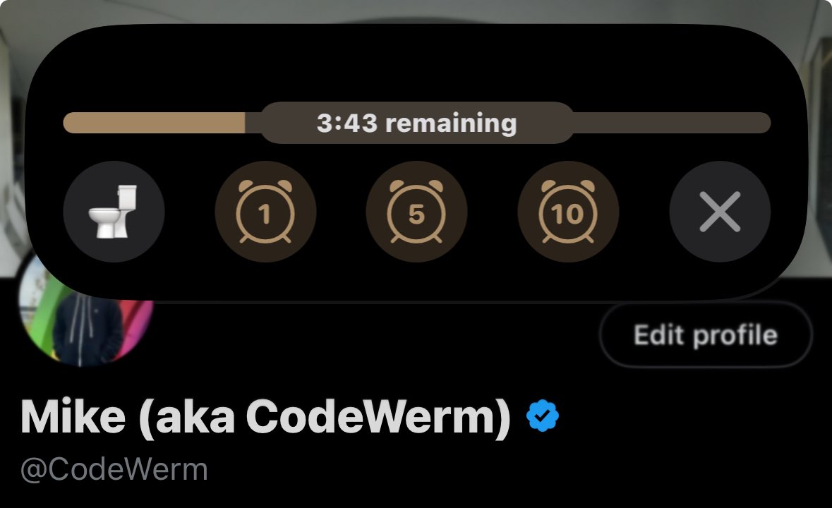 CodeWerm's tweet image. My screen time app is great for helping me take shorter bathroom breaks 😅😂