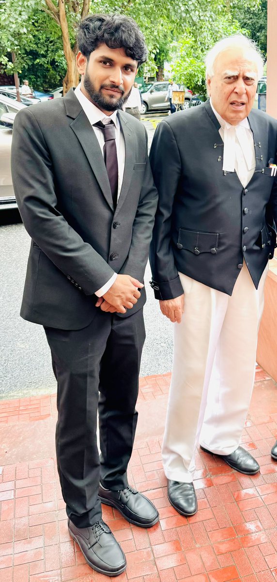 Arkhambaig_inc's tweet photo. With  @KapilSibal  sir , a designated Senior Advocate, he is currently the President of Supreme Court Bar and member of Rajya Sabha https://t.co/OqReceramw