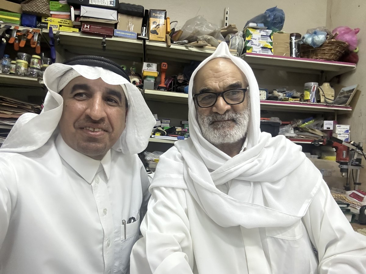 albatran151's tweet photo. مع شيخ الحرفين الأحسائين الحاج الأستاذ المعلم أبو عبد الستار / طاهر العامر في معملهً/ ورشته المصغرة في منزله بمدينة الهفوف  بالأحساء

الأحد ٢٣ / ٢ / ١٤٤٧ هجرية https://t.co/SqkUtc17lM
