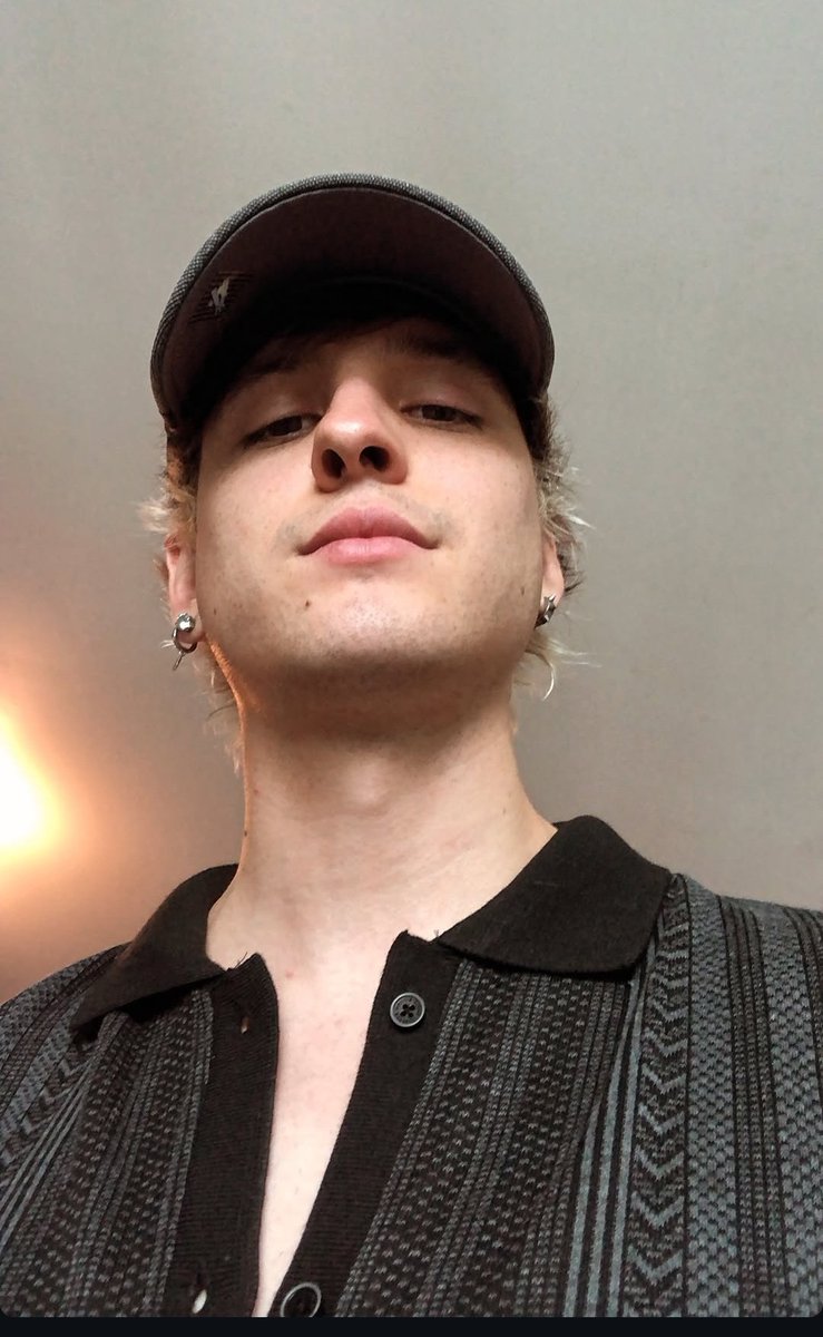 mikita_gaona_'s tweet photo. Hola Soy Micaela 🇵🇾 y sigo a Chris desde la banda, lo orgullosa que estoy de ver todo lo que esta logrando y nada me haría más feliz que verlo nominado como solista por que se lo merece Love you Chrisito 🤍

#PremiosJuventud #QUIEREME #ChrisVelezEnPJ @christophervele
@CVNCREWARG https://t.co/AtSyQ6dXBh