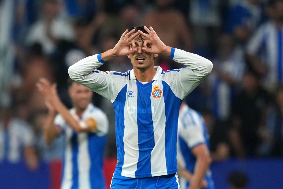 andrés ル (@sil3nt_) on Twitter photo otro día más en la oficina de mr. aura <a href="/PereMilla7/">Pere Milla</a> 🐐 otro día más en la oficina de mr. aura <a href="/PereMilla7/">Pere Milla</a> 🐐