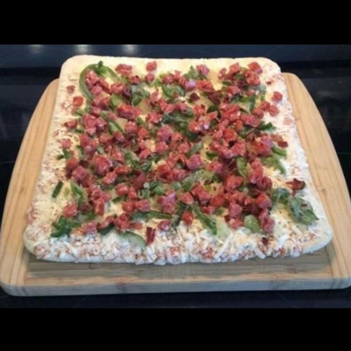 WinklerMeats's tweet image. Your frozen pizza doesn&apos;t have to taste like frozen pizza 🤫 Slice up some of our farmer sausage and toss it on top before you bake. 
#PizzaHack #FarmerSausage #WinklerMeats #LazyDinnerWins #PizzaNight #WeWantToMeatYou&quot;