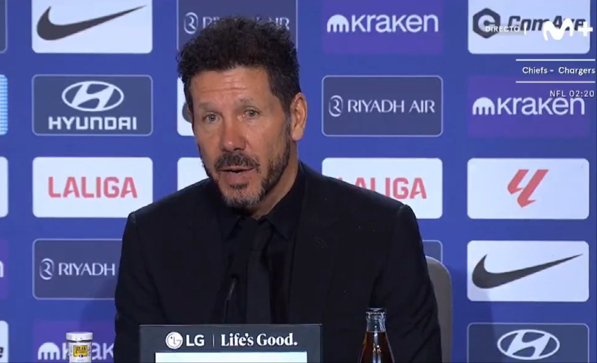 - ¿A qué se debe el ridículo de hoy tras gastarse otros 200 millones?

Simeone: En Real Madrid vs Osasuna de la temporada 1967/68 hubo un saque de banda dudoso a favor del Madrid. Todo esto está peligrosamente preparado para los de siempre, ya lo vemos.