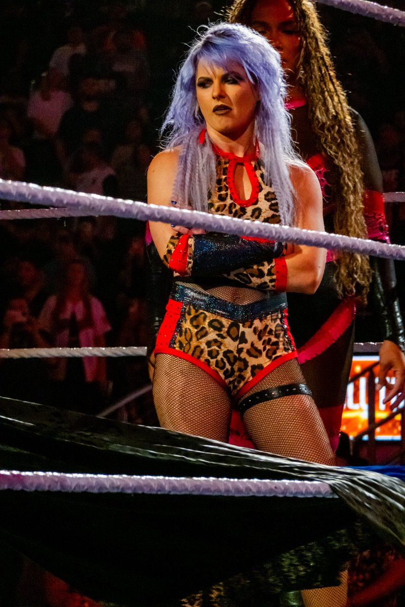 ECBITW's tweet image. 😒 

@CandiceLeRae 

#WWEEvolution
