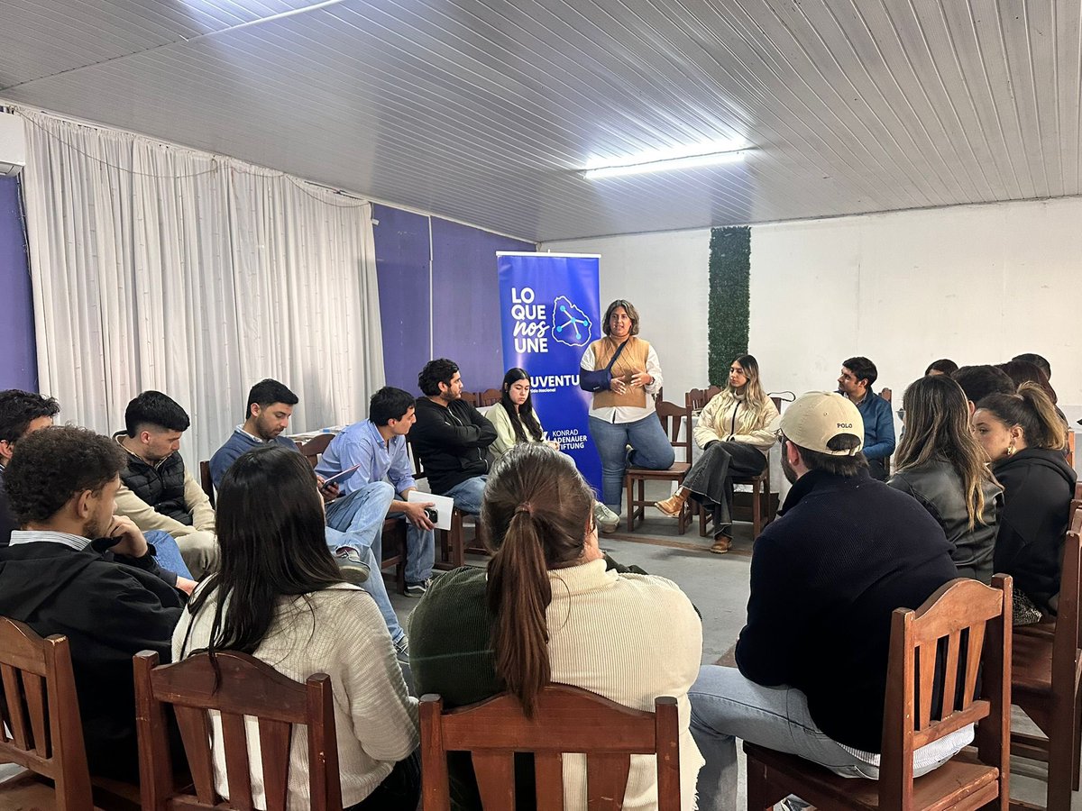 PNacionalJoven's tweet photo. DURAZNO nos abrió las puertas para la 6ta jornada de esta gira por el país. 🇺🇾

En “LO QUE NOS UNE” compartimos realidades, ideas y desafíos que nos inspiran a seguir construyendo juntos el @PNACIONAL que queremos.

#LoQueNosUne https://t.co/fBYjxRq0Ku