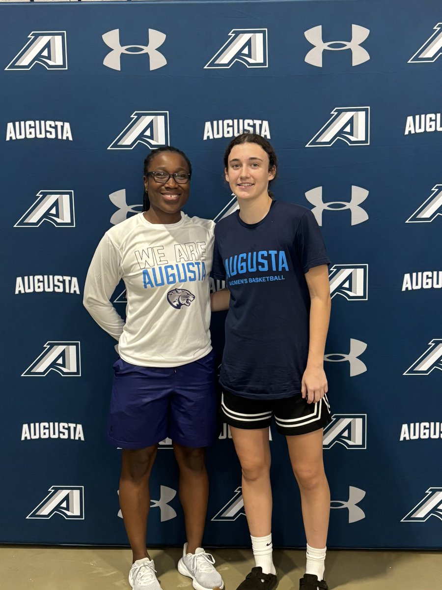 EmmaElliott0310's tweet image. Thank you @CoachCStew14 and @AUG_WBB for a great camp today!