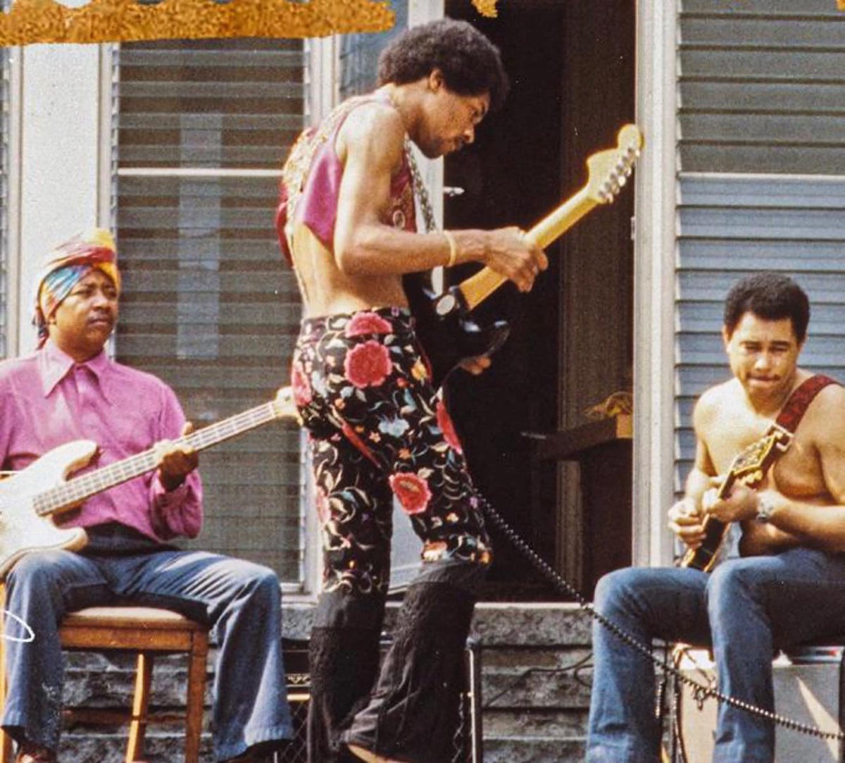 Tomorrow will be the anniversary of Jimi Hendrix with Gypsy Sun &amp; Rainbows' early morning performance at Woodstock, on August 18, 1969.

“Jam back at the house”
