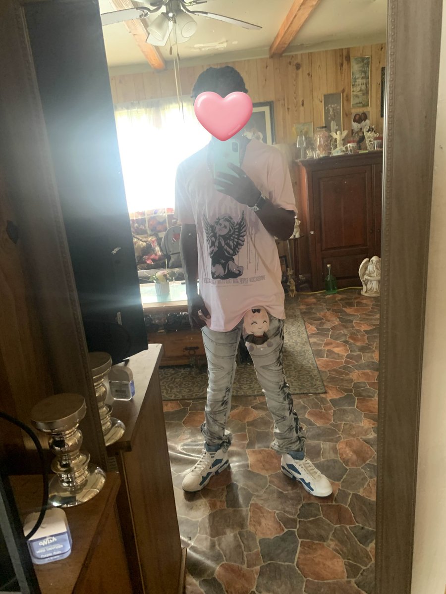 🩷 people be out talm bout "seductive sunday" shi im havin a pink sunday

Fawk u mean.