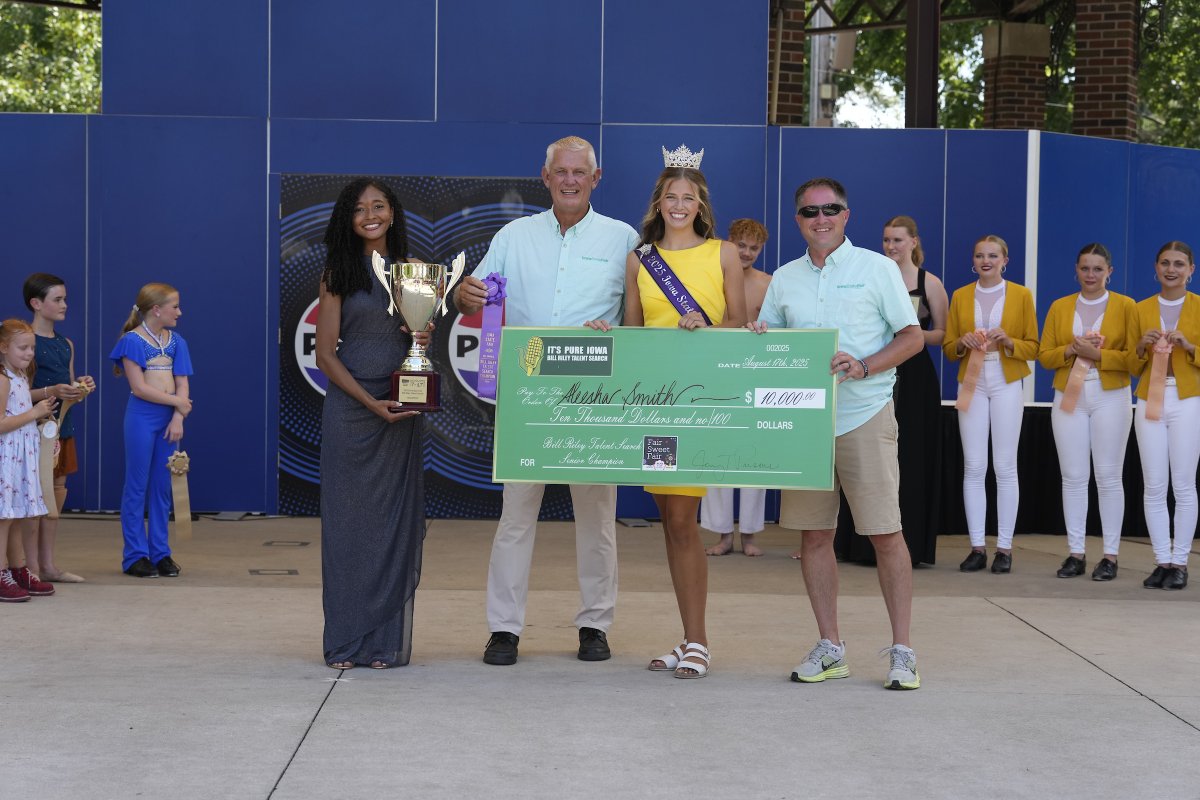 Congratulations to Aleesha Smith of Waterloo for winning the 65th Iowa State Fair Bill Riley Talent Search!🏆  
Aleesha wowed the judges and crowd with her vocal solo, winning $10,000!

#IowaStateFair #FairSweetFair